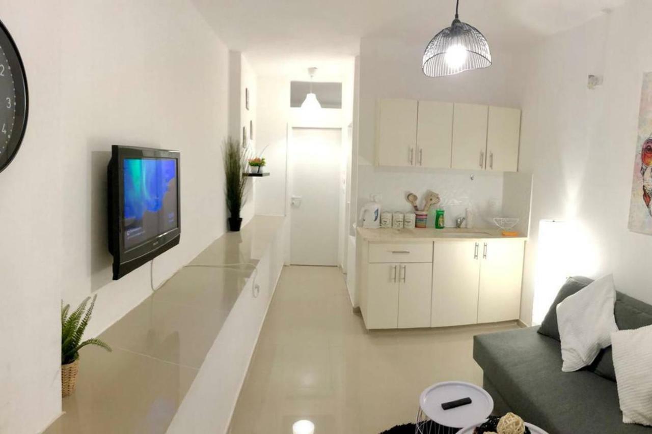 Gorgeous Boutique Apt!! //Prime Market Location!! Jerusalem Exterior photo